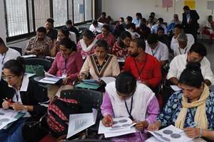 به مناسبت ۷۰ سالگی خانه فرهنگ ایران؛ کارگاه یک‌روزه خوانش نسخ خطی و سکه‌های فارسی برگزار شد